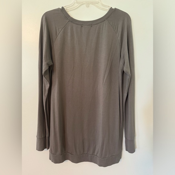 Soft olive green asymmetrical hem top from Stitch Fix - Picture 3 of 3